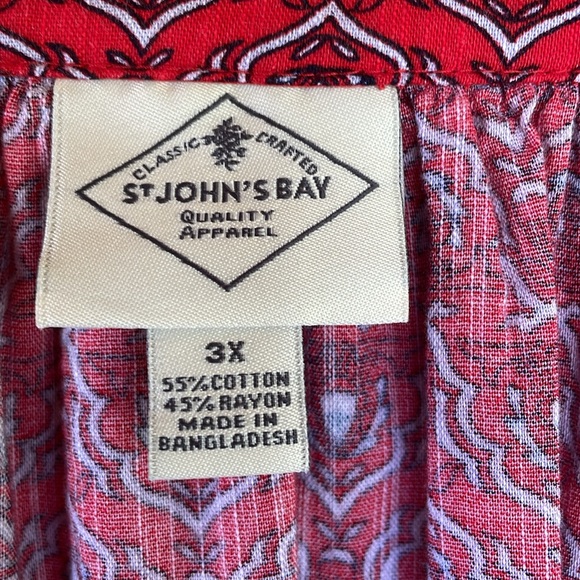 St. John’s Bay Button down blouse with 3/4 length sleeves. Plus Size 3X - Picture 3 of 6